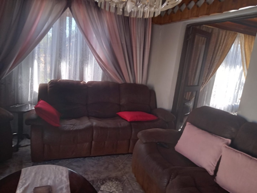 3 Bedroom Property for Sale in Selosesha Free State